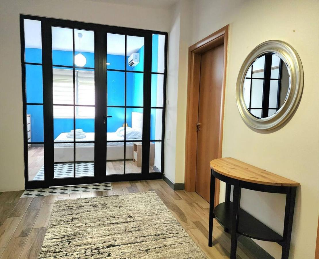 Turqoise Flat In City Center With 24H Self Check In 地拉那 外观 照片